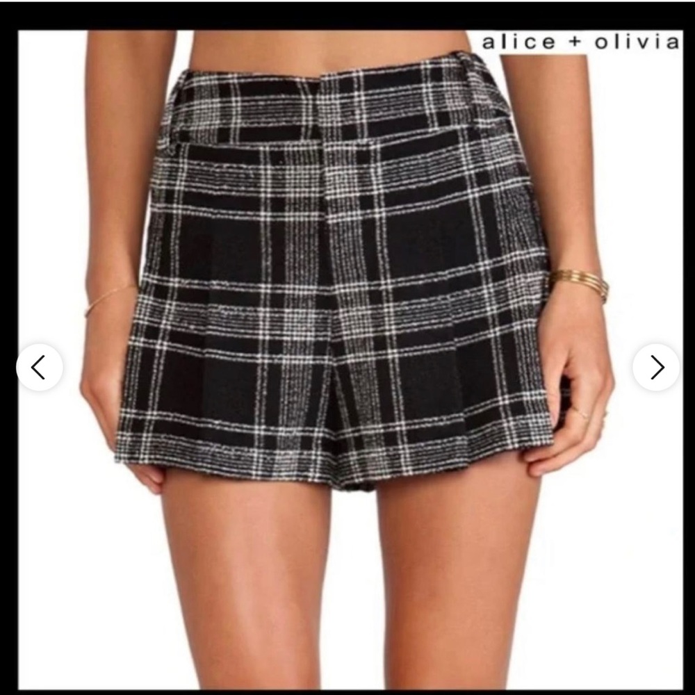 Alice + Olivia Black and White Plaid Women Shorts